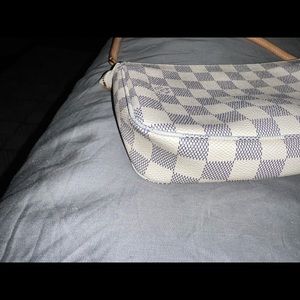 Louis Vuitton pochette accessories damier azure